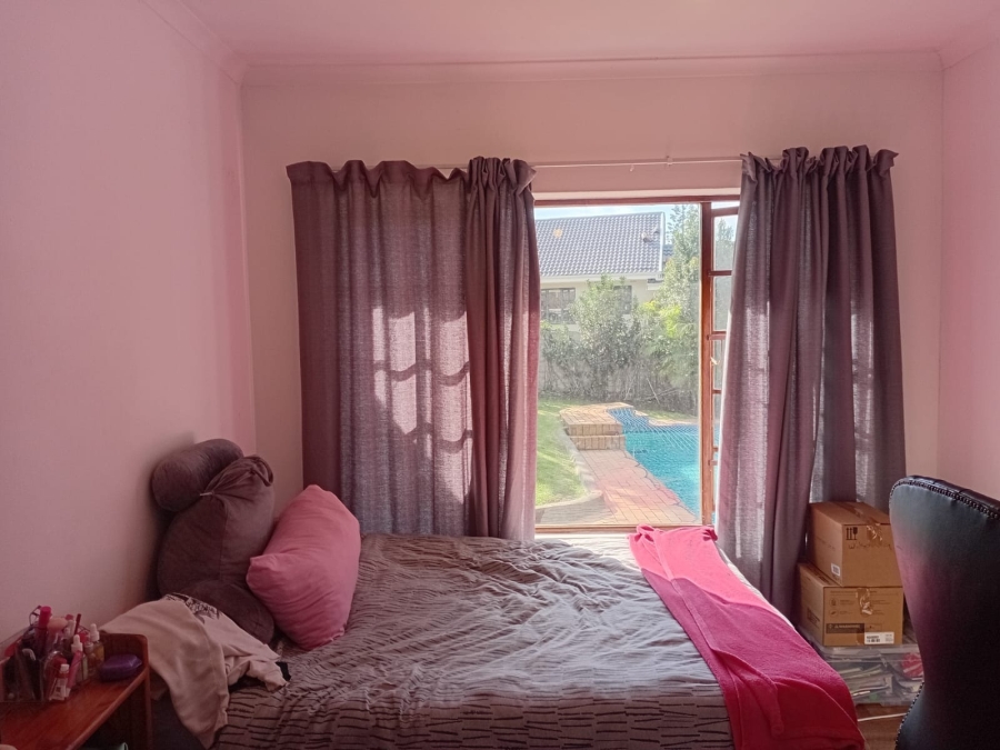 To Let 3 Bedroom Property for Rent in Beacon Bay North Eastern Cape